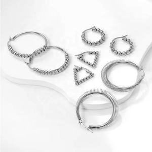 ต่างหูห่วงแบบมินิมอลกันน้ำ ปรับแต่งได้ ขายส่งจำนวนมาก เครื่องประดับแฟชั่นทรงเรขาคณิต ต่างหูสแตนเลสสำหรับผู้หญิง - Product Image 1