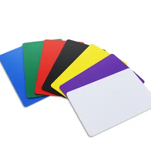 CR80 크기 단색 빈 검정/노랑/녹색/빨강 PVC 플라스틱 카드 100% 새로운 소재