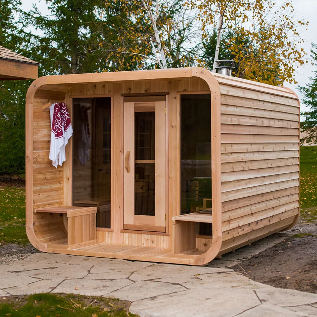 Camera da sauna a cubo all'aperto in cedro rosso canadese con portico anteriore casa tradizionale per sauna a legna