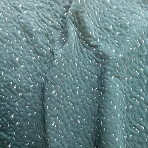 Hoogwaardig zacht luchtlaag polyester met gekreukelde textuur, teal kleurige jacquard gebreide stof met gevlekt patroon voor matrassen - Product Image 1