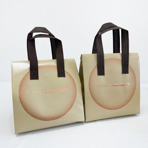 <span class=keywords><strong>Precio</strong></span> bajo, venta al por mayor, bolsa enfriadora <span class=keywords><strong>de</strong></span> bebidas no tejida, bolsa <span class=keywords><strong>de</strong></span> almuerzo para restaurante, bolsas enfriadoras aisladas <span class=keywords><strong>de</strong></span> papel <span class=keywords><strong>de</strong></span> aluminio para <span class=keywords><strong>helado</strong></span> <span class=keywords><strong>de</strong></span> Chocolate - Product Image 3