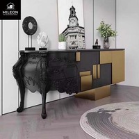 Meuble console d'entrée de luxe sur mesure, en bois noir sculpté à la main, avec panneau en acier inoxydable doré, style antique