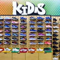מודרני ילדים חנות פנים 3d פריסת תכנית נעל חנות קישוט מותאם אישית גבוהה סוף מתלה נעליים לילדים