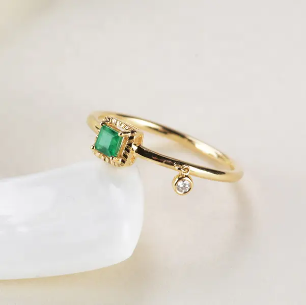 Anello verde smeraldo naturale 14K oro grammo prezzo solido in oro smeraldo anello della pietra preziosa per le donne