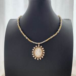 Collier de perles en cristal colorées délicates TK-C249 pour femme, bijoux pour les fêtes, avec pendentifs Cœur, Nœud, Croix, Fleur, Saint, idéal comme cadeau - Product Image 6