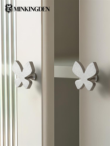 Poignée de meuble artisanale en laiton massif, design « Gentleman Knot », finition dorée, quincaillerie sur mesure de luxe pour armoire - Product Image 4