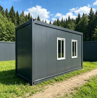Maison conteneur intelligente de type capsule spatiale au design moderne, dotée de caractéristiques respirantes et d'une construction en panneaux sandwich, pour usage résidentiel ou professionnel.
