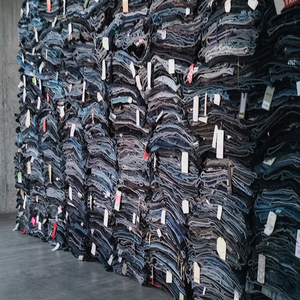 Jeans Casuales de Algodón y Elastano para Hombre y Mujer, Corte Ajustado Recto, Desgastados, con Etiquetas de Marca, Lote de Stock a Bajo Precio FOB $4.80-6.50 - Product Image 3