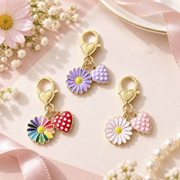 Porte-clés à fermoir mousqueton texturé en forme de cœur, double breloque en émail marguerite et cœur à pois, pendentif mignon pour sac et téléphone
