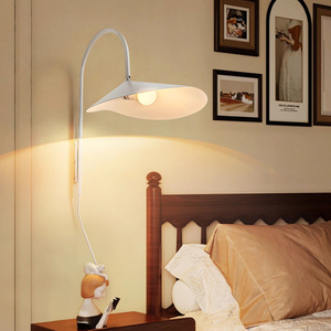 โคมไฟข้างเตียงห้องนอนสไตล์ครีมสไตล์นอร์ดิกโคมไฟติดผนังโคมไฟอ่านหนังสือที่สร้างสรรค์และไม่เหมือนใครตกแต่งบ้าน - Product Image 5