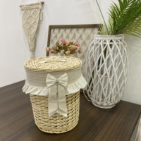 Panier de rangement en osier et rotin de fournisseurs bon marché avec couvercle pour solution d'organisation du linge