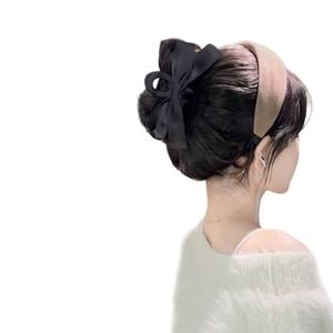 วิกผมครึ่งหัวผู้หญิงสไตล์ใหม่ ผมยาวตรง พร้อมหน้าม้าปัดข้าง ไม่ต้องใช้กาว ทำจากเส้นใยคาเนคาลอน สีเทา พร้อมที่คาดผม - Product Image 4