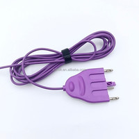 Kompatibel dengan Kabel Koneksi Pegangan 3-inti Pensil Elektrosurgikal Bedah Frekuensi Tinggi Ganda Sekali Pakai Asli berwarna ungu.