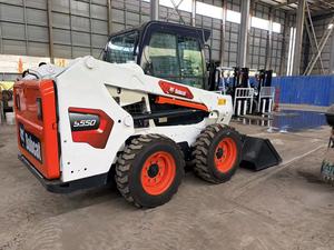 รถตักล้อยางมือสอง Bobcat S550 ชั่วโมงการทำงานน้อย สภาพดี รถตักขนาดกะทัดรัด พร้อมบุ้งกี๋แบบถอดเร็ว ขาย - Product Image 3