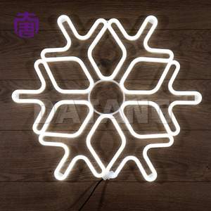 Luces LED Artísticas 3D con Forma de Copo de Nieve, Colgantes, Impermeables IP65, Colores Personalizables, para Iluminación Exterior en Invierno, Parques, Navidad - Product Image 3