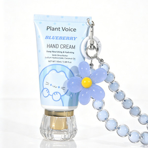 Crème pour les mains mini chat mignon avec porte-clés chaîne perlée, parfum personnalisé, hydratante, OEM, pour cadeau et promotion - Product Image 2