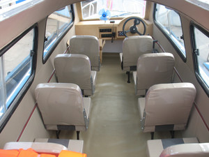 เรือตกปลาไฟเบอร์กลาส Greatrides 600 แบบมีหลังคาคลุมเต็มลำ รุ่นหรูหรา สำหรับลาดตระเวนทางทะเล ความเร็วสูง พร้อมตัวถัง FRP 8 ที่นั่ง ความเร็ว 50 กม./ชม. - Product Image 5