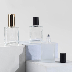Botella de Perfume de Vidrio Transparente Cuadrada Plana de 30 ml de Alta Calidad, Dispensador Vacío, Diseño Portátil - Product Image 3