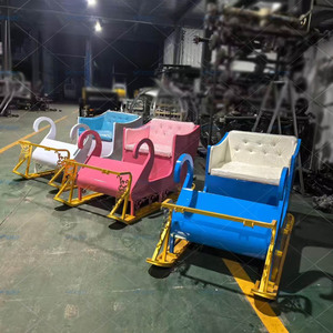 Traîneau de Noël Moderne Grand Format avec Père Noël – Promotion Spéciale Transport Chariot à Chevaux – Produit Populaire - Product Image 3
