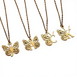 Nuevo Collar de Moda Unisex con Colgante de Ala de Mariposa y Cadena de Eslabones de Acero Inoxidable, con 26 <span class=keywords><strong>Letras</strong></span> Huecas - Product Image 1
