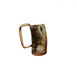 Auténtica Taza de Cuerno Reutilizable Estilo Americano Orgánico con Grabado para Cerveza/Vino/Hidromiel/Ale - Hecha a Mano, Regalo de Navidad para el Hogar - Product Image 1