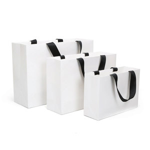 Túi Tote Bao Bì Các Tông Có Quai Ruy Băng In Hình Bán Lẻ Mờ Tùy Chỉnh Túi Quà Tặng Sang Trọng Túi Mua Sắm Bằng Giấy Có Logo - Product Image 2