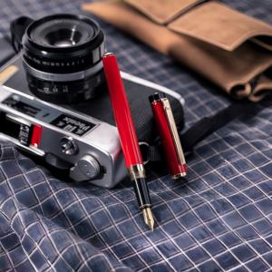 Pluma Estilográfica Personalizada de Alta Gama con Punta de Acero Inoxidable 314 Dorada y Estuche Premium, Ideal para Coleccionistas - Product Image 4