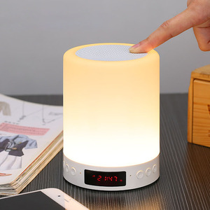 Altavoz de música inteligente, luz nocturna con alarma, reloj, pantalla RGB, lámpara de mesa, venta al por mayor - Product Image 4