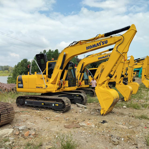 รถขุดมือสอง Komatsu PC120/PC130/PC160/PC200/PC210/PC220 ราคาสุดคุ้ม น้ำหนัก 12 ตัน บุ้งกี๋ 0.52 ลูกบาศก์เมตร เครื่องยนต์ เกียร์ มอเตอร์ - Product Image 1