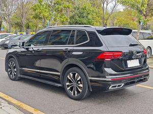 Voiture d'occasion <span class=keywords><strong>Volkswagen</strong></span> <span class=keywords><strong>Tiguan</strong></span> L modèle <span class=keywords><strong>2023</strong></span> 330TSI deux roues motrices édition <span class=keywords><strong>R</strong></span>-<span class=keywords><strong>Line</strong></span> Enjoyment conduite à gauche toit ouvrant - Product Image 3