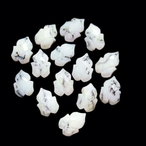 Ópalo Dendrítico Natural Tallado a Mano en Forma de Hoja, Gema de 13mm x 9mm, Piedra Suelta Tallada para Fabricación de Joyas, Precio al por Mayor, Suministro a Granel - Product Image 1