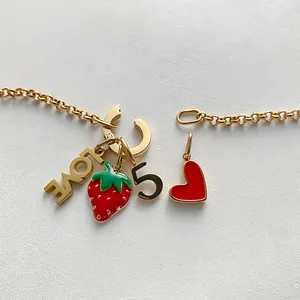 EManco Collana con Ciondolo a Forma di Cuore e Fragola, in Acciaio Inossidabile Dorato, Regalo per Feste e Appuntamenti - Product Image 4