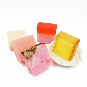 <span class=keywords><strong>Savon</strong></span> de Yoni Artisanal Personnalisé à l'Huile Essentielle, Nettoyant Naturel et Coloré (19 Variétés) - Product Image 3