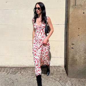 เดรสยาวทรงเข้ารูป คอวีลึก แขนกุด แต่งระบายลูกไม้สีหวาน ตัดต่อสีสันสวยงาม เป็นมิตรต่อสิ่งแวดล้อม เหมาะสำหรับวันหยุดฤดูร้อนและชายหาด - Product Image 1