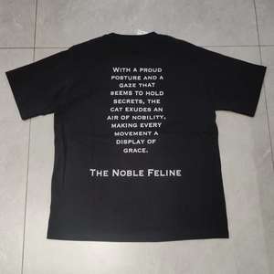 Zeya เสื้อยืดแขนสั้นผู้หญิงผ้าฝ้ายพร้อมมงกุฎแมวดำพิมพ์ลายกราฟิกทรงหลวมลำลอง - Product Image 6