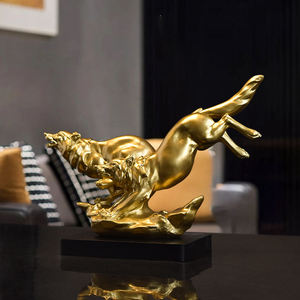 Scultura di Tigre Dorata in Stile Folk Americano, Figurina di Lupo in Resina, Ornamenti Artigianali per Decorazione Casa - Product Image 5