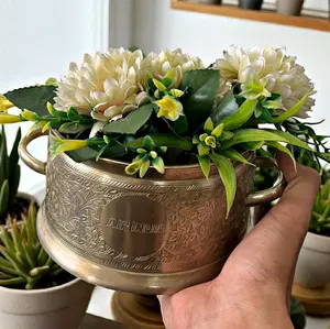 Jarrón de Mesa Art Deco de Hierro Antiguo, Decoración de Jardín Tradicional de Alta Calidad - Product Image 1