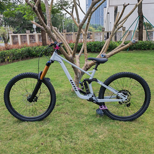 Bicicletta da Montagna LUTU con Sospensione Posteriore 27.5/29 Pollici, Quattro Sospensioni, Cambio a Velocità Variabile, Freno a Disco, Forcella in Lega di Alluminio - Product Image 2