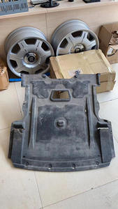 Protector de Motor Inferior Original de <span class=keywords><strong>Segunda</strong></span> <span class=keywords><strong>Mano</strong></span> OEM 51757205314 para <span class=keywords><strong>Rolls</strong></span> <span class=keywords><strong>Royce</strong></span> Wraith Ghost Dawn - Product Image 4