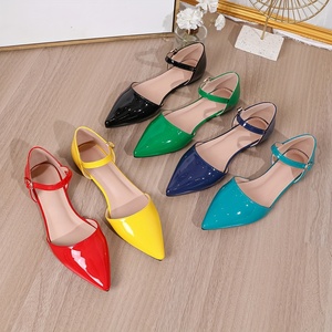 Ballerines plates à la mode pour femmes chaussures habillées à bout enveloppé et à bout pointu chaussures enveloppées à la cheville en vente en gros pour dames - Product Image 1