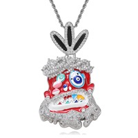 Collier pendentif personnalisé en or blanc avec micro-pavé de zirconiums et émail coloré