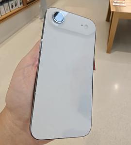 Estilo Profesional y Elegante para el Teléfono 17 Air 5G CDMA Francés de 120Hz con Carga Inalámbrica, Ideal para Reuniones de Oficina y Clientes - Product Image 1