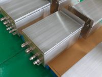 Boîtier de distribution électrique SS304 IP66 230V 10A en acier inoxydable pour systèmes de contrôle d'alimentation industriels
