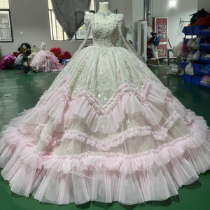 Vestidos de Quinceañera XS212 Princesa Rosa con Volantes y Manga Larga para Chicas Dulces de 16 Años - Product Image 2
