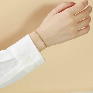 Joyería de Diamantes Simple Estilo Europeo Americano, Brazalete de Acero Inoxidable para Mujer, Accesorios de Moda de Lujo, Pulseras con Piedras - Product Image 3