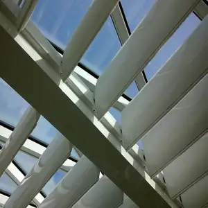 Système de persienne de façade verticale en aluminium, système de persienne de façade verticale