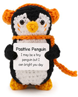 Muñeco de pingüino de ganchillo hecho a mano con orejeras, lindo juguete de peluche inspirador tejido para regalo o decoración