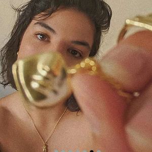 Collier avec pendentif en acier inoxydable plaqué or 18 carats pour <span class=keywords><strong>femme</strong></span> abstraite avec chaîne à maillons Bijoux <span class=keywords><strong>de</strong></span> corps féminin personnalisés - Product Image 2