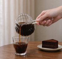 Carafe en verre borosilicate torsadée de 400 ml, résistante à la chaleur, avec poignée latérale et bord ondulé, pour café, thé et boissons froides