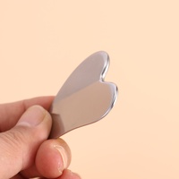 Spatule de Maquillage en Acier Inoxydable en Forme de Cœur DIY – Spatule Spéciale pour Fond de Teint, Grattoir à Liquides, Masques, Crème Contour des Yeux – Outil de Maquillage